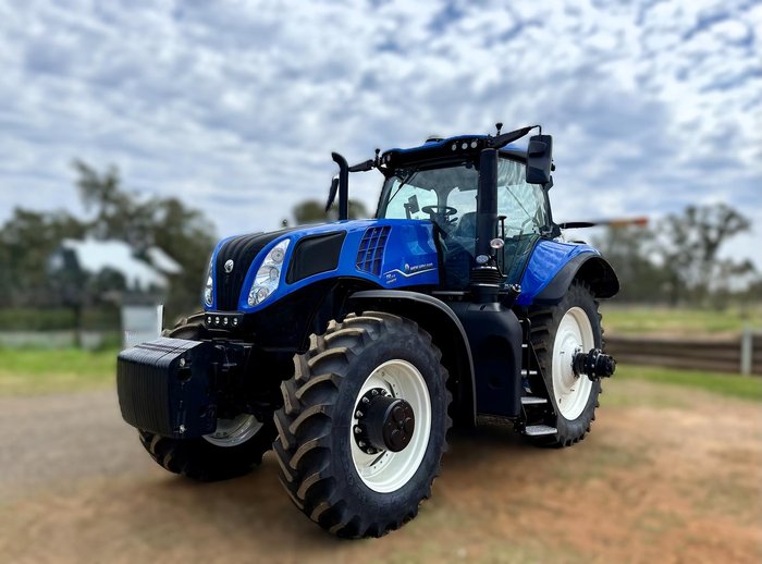 New Holland T8.415 Plmi Ultra Command Tractor