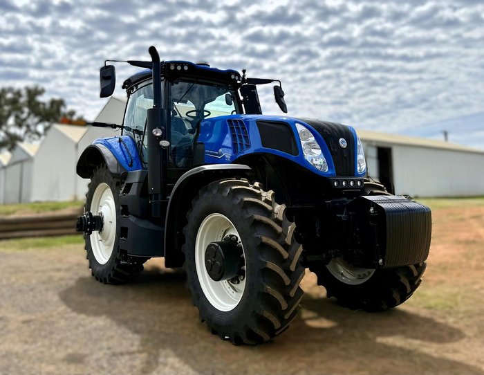 New Holland T8.415 Plmi Ultra Command Tractor