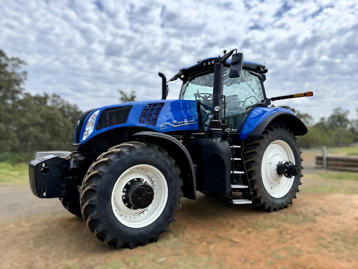 New Holland T8.415 Plmi Ultra Command Tractor