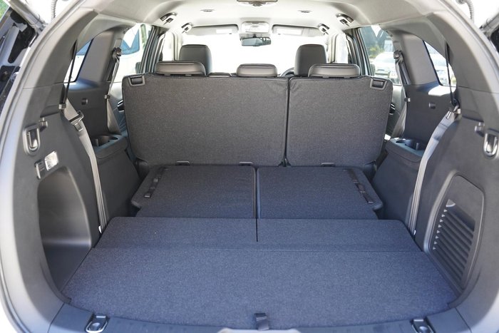 2025 Isuzu MU-X LS-T