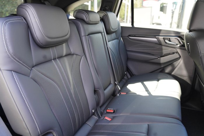 2025 Isuzu MU-X LS-T