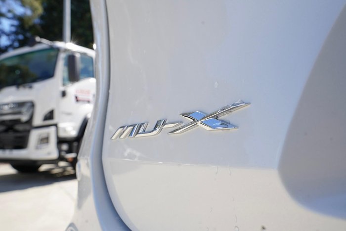 2025 Isuzu MU-X LS-T