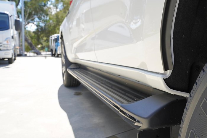 2025 Isuzu MU-X LS-T