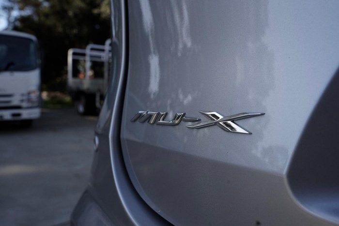 2025 Isuzu MU-X LS-T