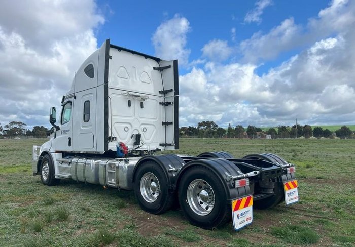 2024 Freightliner Cascadia