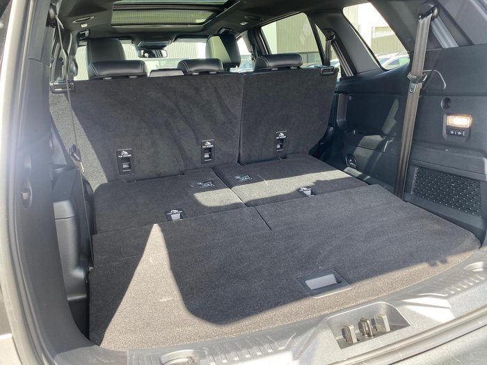 2024 Ford Everest Platinum