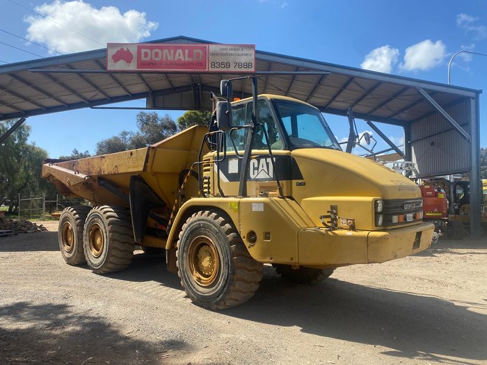 2011 Caterpillar 725