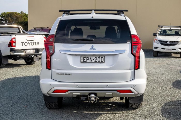 2021 Mitsubishi Pajero Sport GLS