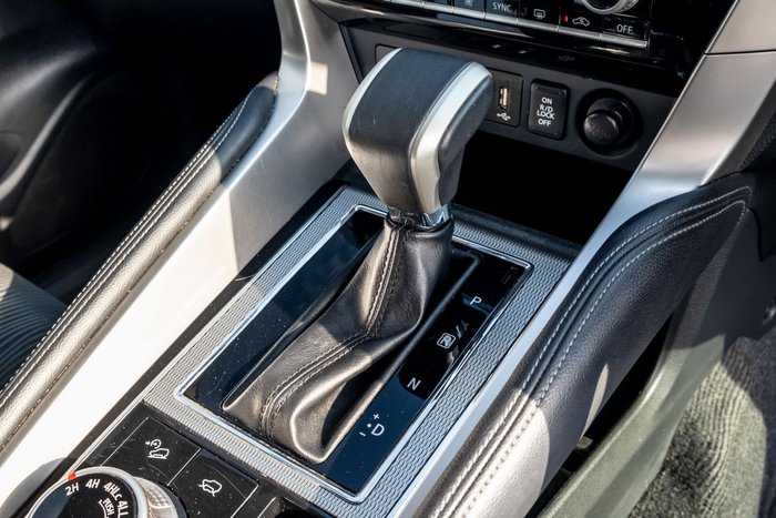 2021 Mitsubishi Pajero Sport GLS