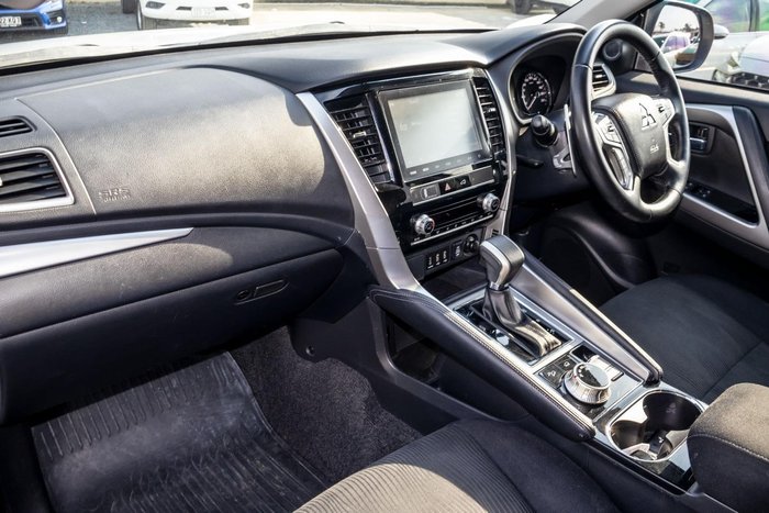 2021 Mitsubishi Pajero Sport GLS