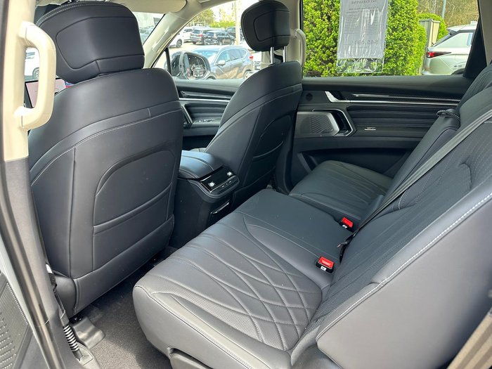 2025 LDV D90 Executive