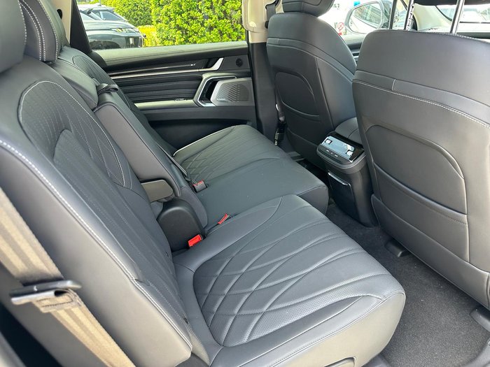 2025 LDV D90 Executive