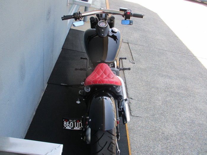 2018 Yamaha XVS650 V-STAR CUSTOM Black