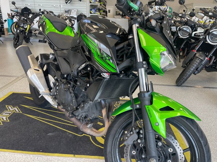2019 Kawasaki Z400 BLACK