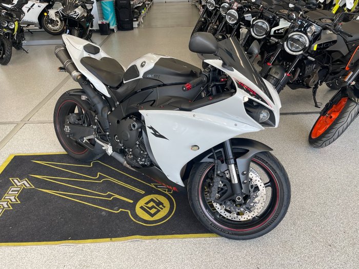 2014 Yamaha YZF-R1