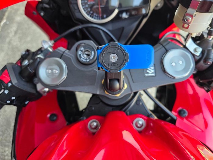 2016 Suzuki GSX-R1000 RED