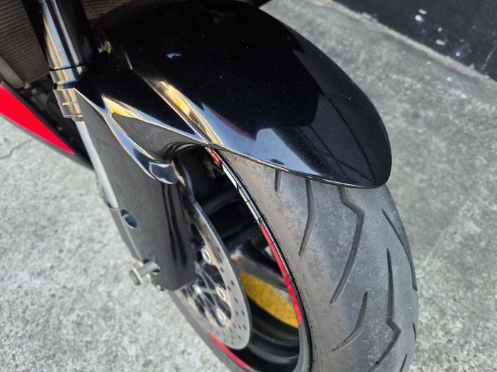 2016 Suzuki GSX-R1000 RED