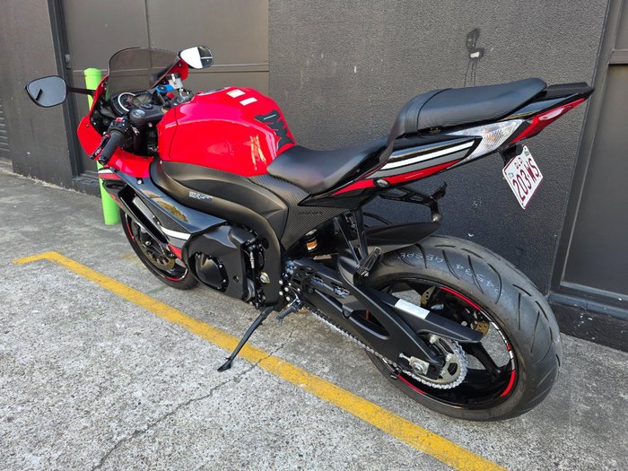 2016 Suzuki GSX-R1000 RED