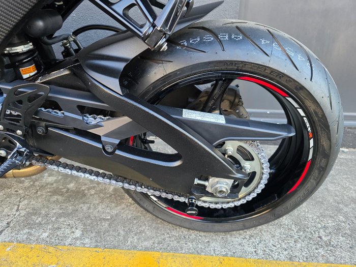 2016 Suzuki GSX-R1000 RED
