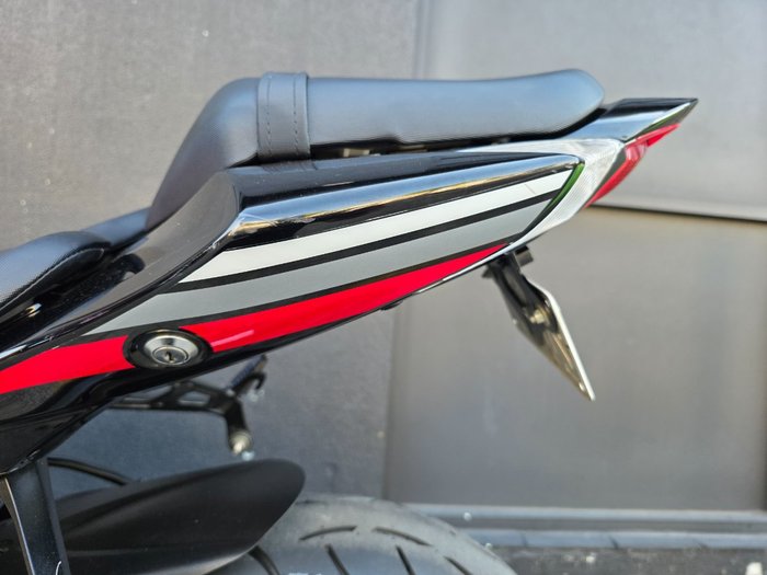 2016 Suzuki GSX-R1000 RED