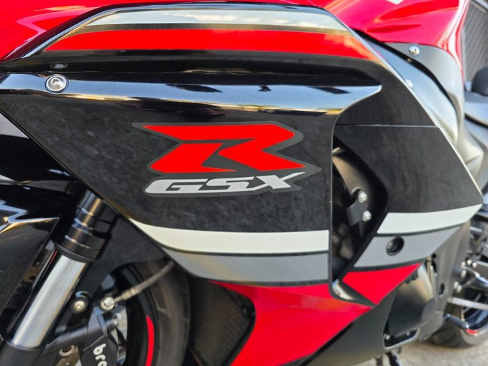 2016 Suzuki GSX-R1000 RED