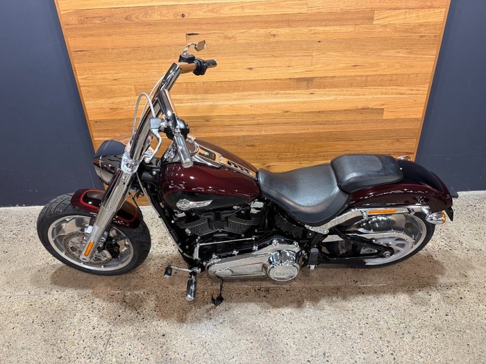 2022 Harley-davidson FLFBS FAT BOY S (114) MIDNIGHT CRIMSON/VIVID BLACK