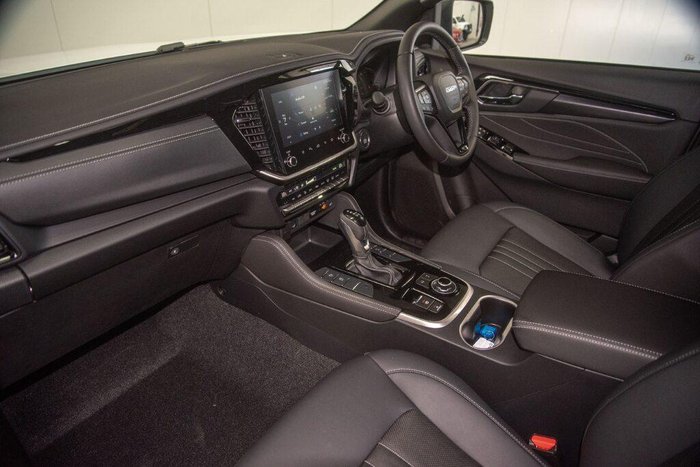 2025 Isuzu MU-X LS-T