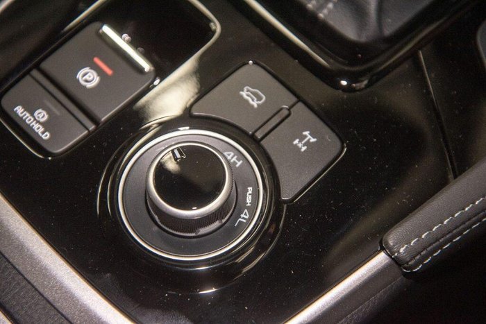 2025 Isuzu MU-X LS-T