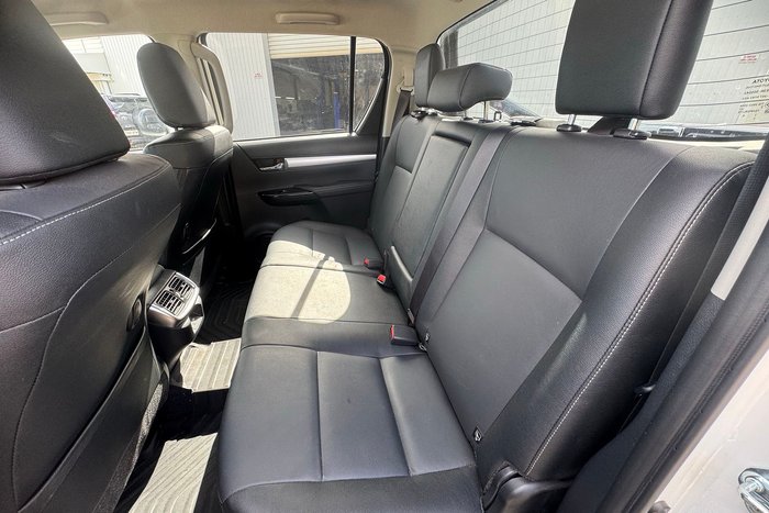 2025 Toyota Hilux SR5 48V GUN126R Frosted White