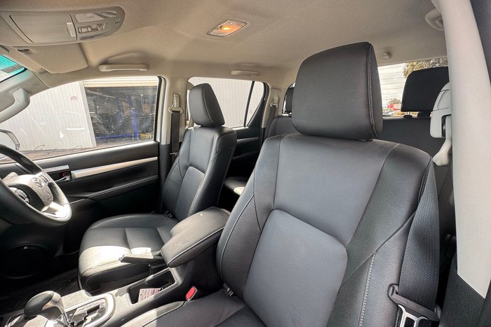 2025 Toyota Hilux SR5 48V GUN126R Frosted White