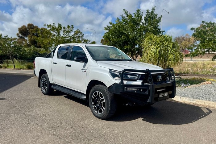 2025 Toyota Hilux SR5 48V GUN126R Frosted White