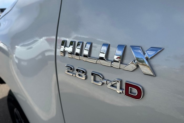 2025 Toyota Hilux SR5 48V GUN126R Frosted White