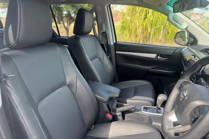 2025 Toyota Hilux SR5 48V GUN126R Frosted White