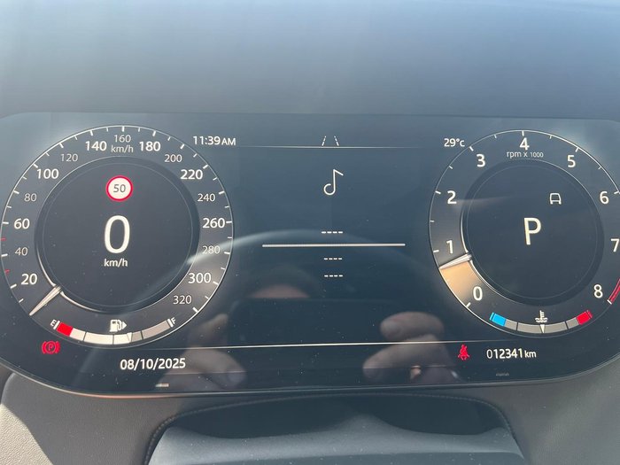 2024 Land Rover Range Rover P615 SV