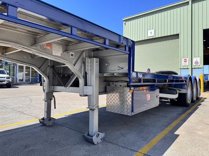 2007 Krueger St3 Lead A 12 Pallet Drop Deck Semi