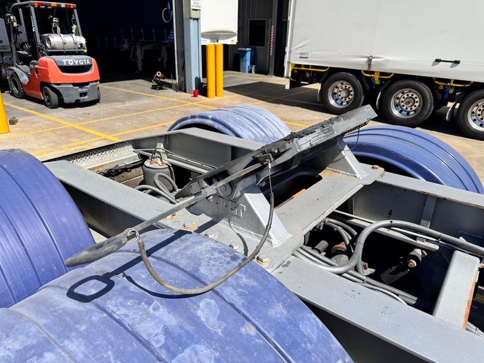 2007 Krueger St3 Lead A 12 Pallet Drop Deck Semi