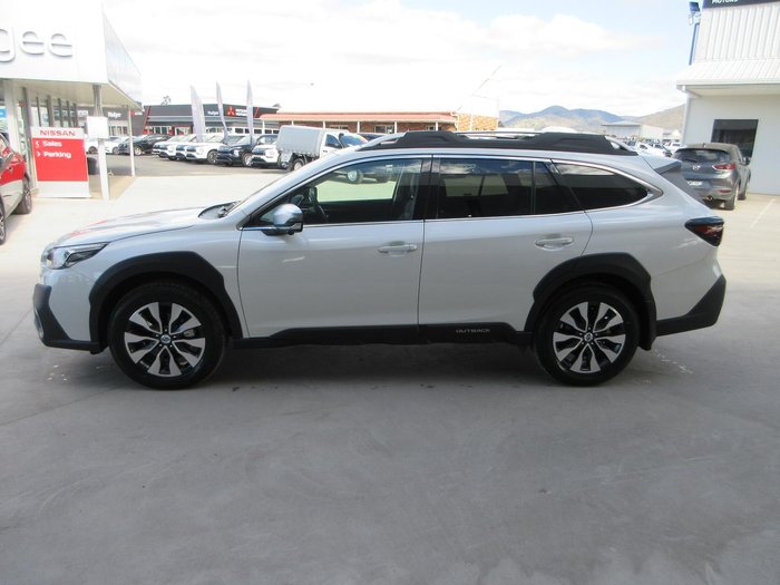 2025 Subaru Outback AWD Touring XT