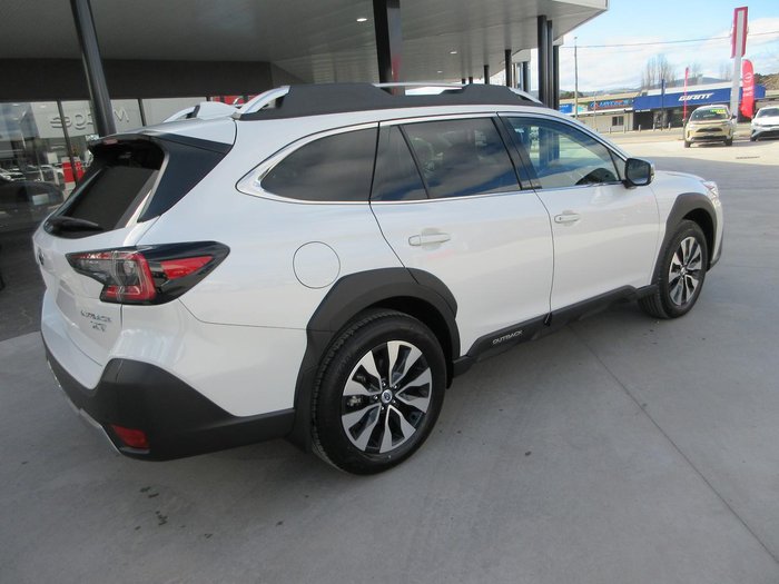 2025 Subaru Outback AWD Touring XT
