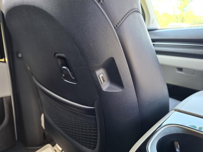 2021 Kia Carnival SLi KA4 MY22 Silky Silver