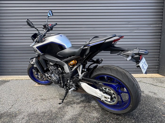 2026 Yamaha MT-09SP Icon Perfomance (Black/Silver)