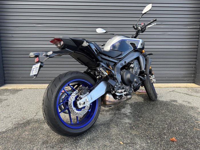 2026 Yamaha MT-09SP Icon Perfomance (Black/Silver)