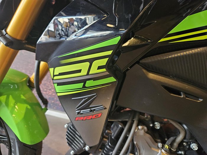 2017 Kawasaki Z125 PRO (BR125J) Z Green