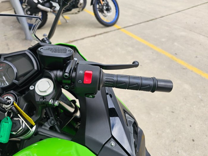 2021 Kawasaki NINJA 400 Green