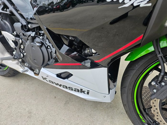 2021 Kawasaki NINJA 400 Green