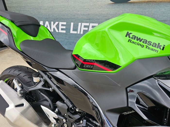 2021 Kawasaki NINJA 400 Green