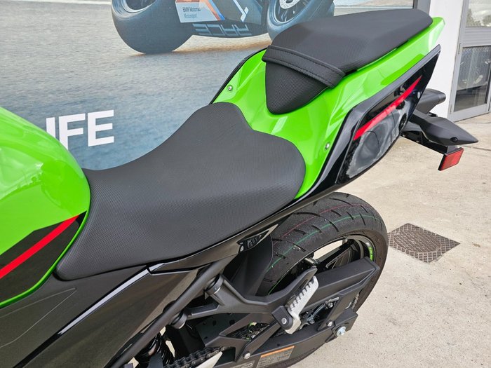 2021 Kawasaki NINJA 400 Green