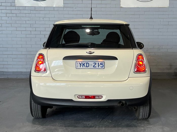 2011 MINI Hatch Ray R56 LCI Pepper White