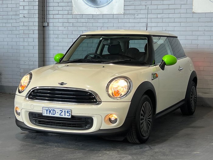 2011 MINI Hatch Ray R56 LCI Pepper White