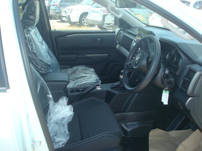 2025 Mitsubishi Triton GLX+