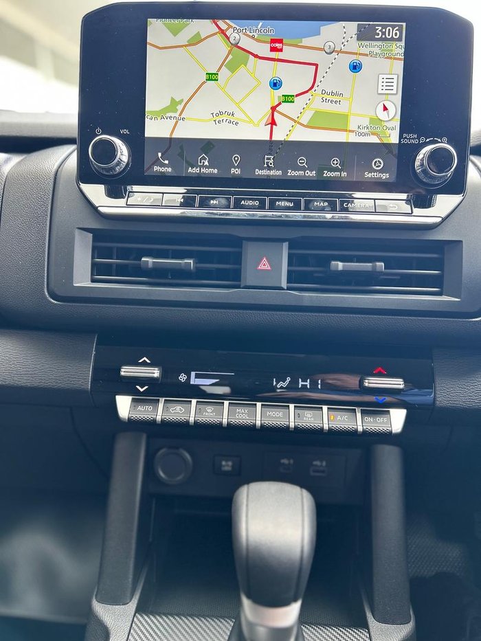 2025 Mitsubishi Triton GLX+